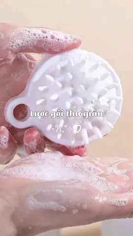 Lược Gội Đầu Silicon Massage Thư Giãn Da Đầu, Sạch Gàu Hiệu Quả, Giá Hạt Dẻ #luocgoidau #luocsilicon #luocmassagedadau #goidau #chamsocdau #massagedadau #thuigiandadau #sachgau #tocdep #chamsoctoc #dungcugoidau #siliconmassager #scalpmassager #haircare #beautytools #MC888 #hanggiarechatluong #reviewlamdep #xuhuong #goidauspa #taytebaochetdaudau