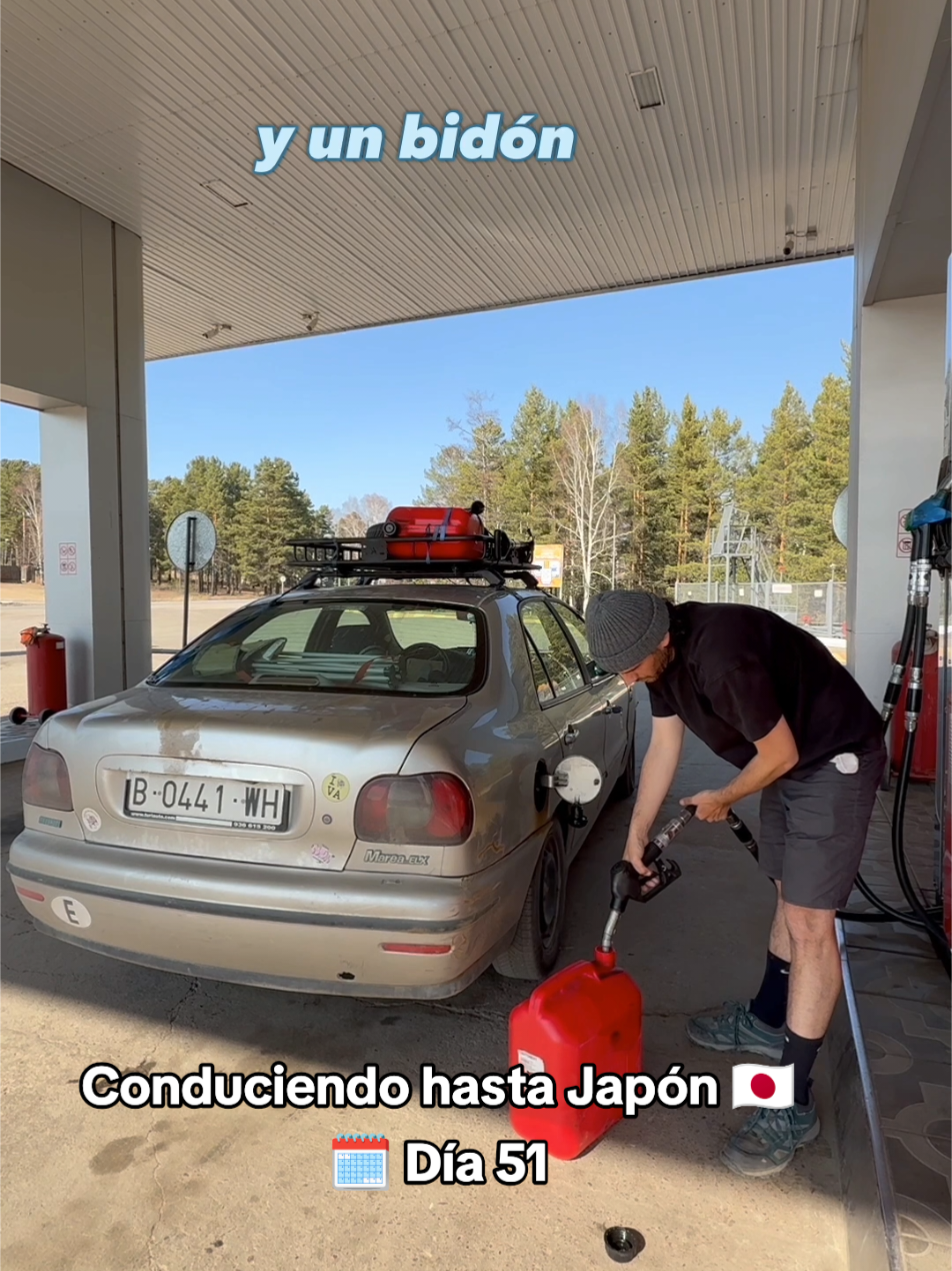 Día 51. En 7 días voy a tener que recorrer 4.000km por Siberia. En teoría, ni me sobra, ni me falta tiempo. El ferry hacia Korea es el 14 de mayo, pero he de pasar las aduanas el 11. En teoría desinfectan el coche y no sé cuántas cosas más. Espero que me lo dejen perfecto, porque el ferry vale su peso en oro. Me hubiera gustado estar más tiempo en Mongolia, pero las cosas son como son y todo pasa por algo #coches #viajes 