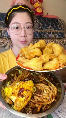 #douyin #mukbangvideo #asmr #mukbang #asmrfood  #thanhantrungquoc #mukbangthitmo #viral #mukbangchinafood  #porkbelly #sausage #lapxuong #xuhuong #viral 