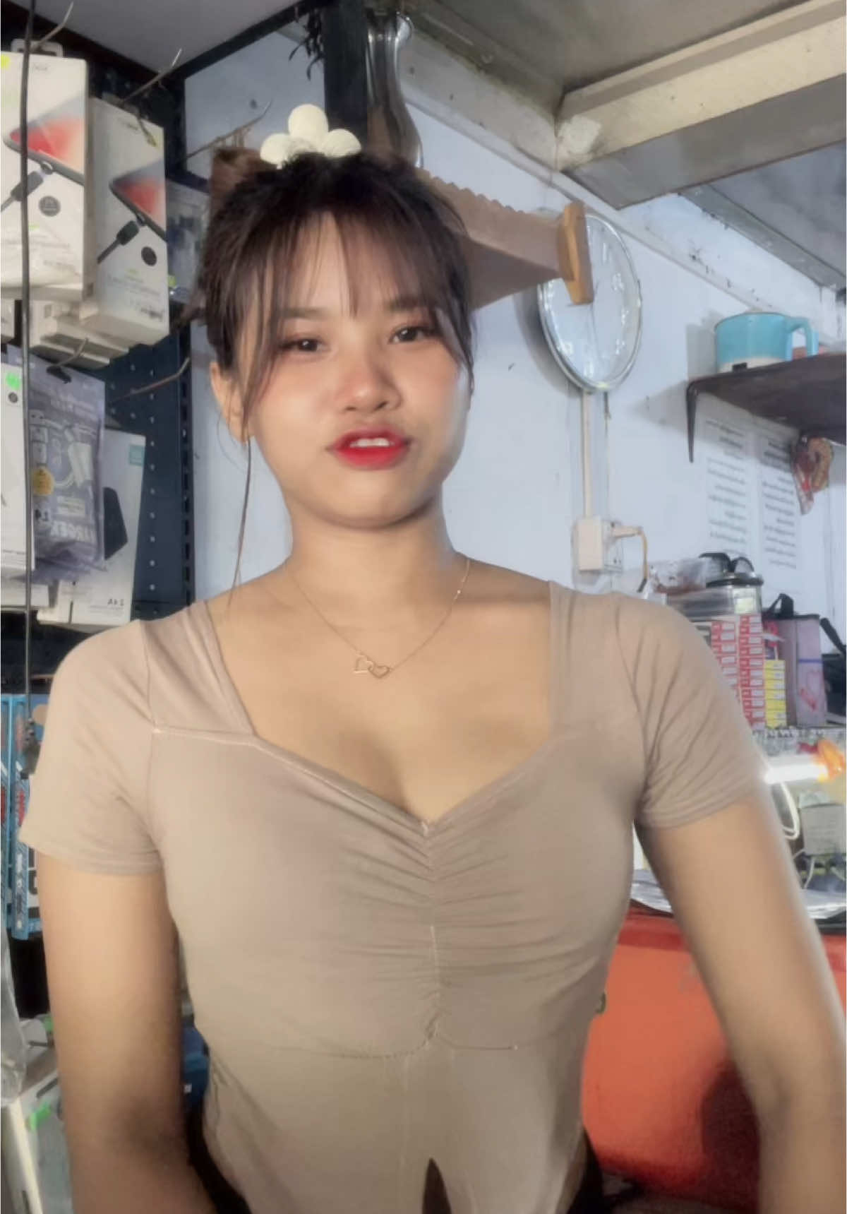 #ပူလိုက်တာဗျာ🥵🖤 #tiktokmyanmar #monywa🇲🇲🥰🥰 #follow #fyp #frpシ #fouryouppp #foryoupage #မြင်ပါများပီးချစ်ကျွမ်းဝင်အောင်လို့🤒🖤 @May Phu Wai❤️(A Mone)❤️  @Juizy_beats 