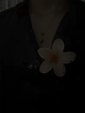 😩💞 Flower Claw on Your BF Shirt 🫶.. #couplegoals #couples #trend #claw #shirt #salangseuleouh_  #flowerclawclip #fypviralシ #trendingvideo #trendingsong #viralvideo #viralsongs #foryoupageofficiall #fypppppppppppppp #tiktokbangladesh #bdtiktokofficial🇧🇩 @TikTok Bangladesh  #CapCut 