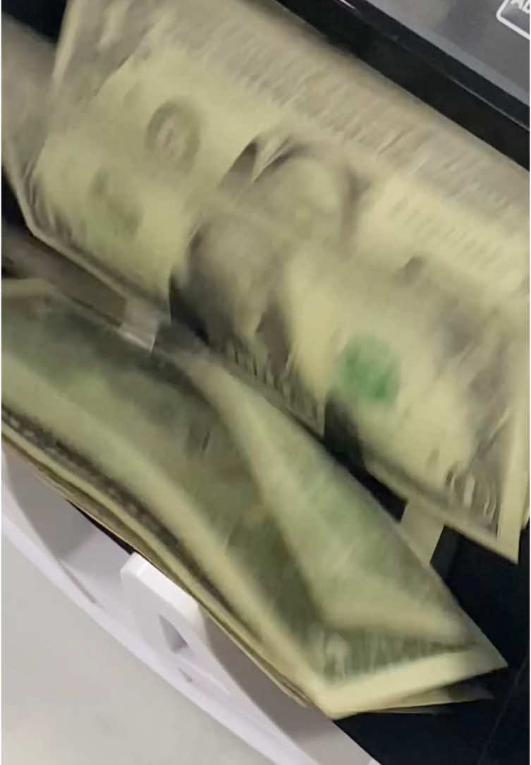 Money#billcounter #moneycounter #coutingmachine #money #currencymachine #usa 