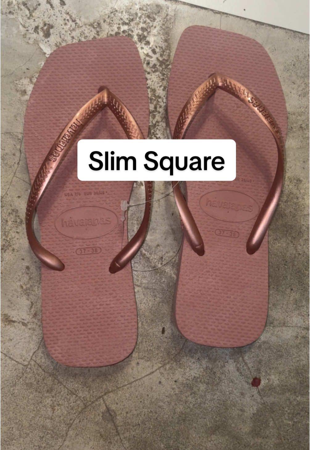 Slim Square in SALE. #havaianasslippers #havaianas #originalhavaianas #havaianasformen #havaianassaleoriginal 