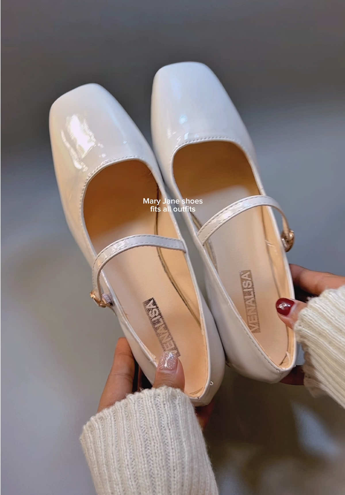 Mary Jane shoes fits all outfits #maryjaneshoes #shoes #dollshoes #whitedollshoes #glossydollshoes #fyp #1inchheels 