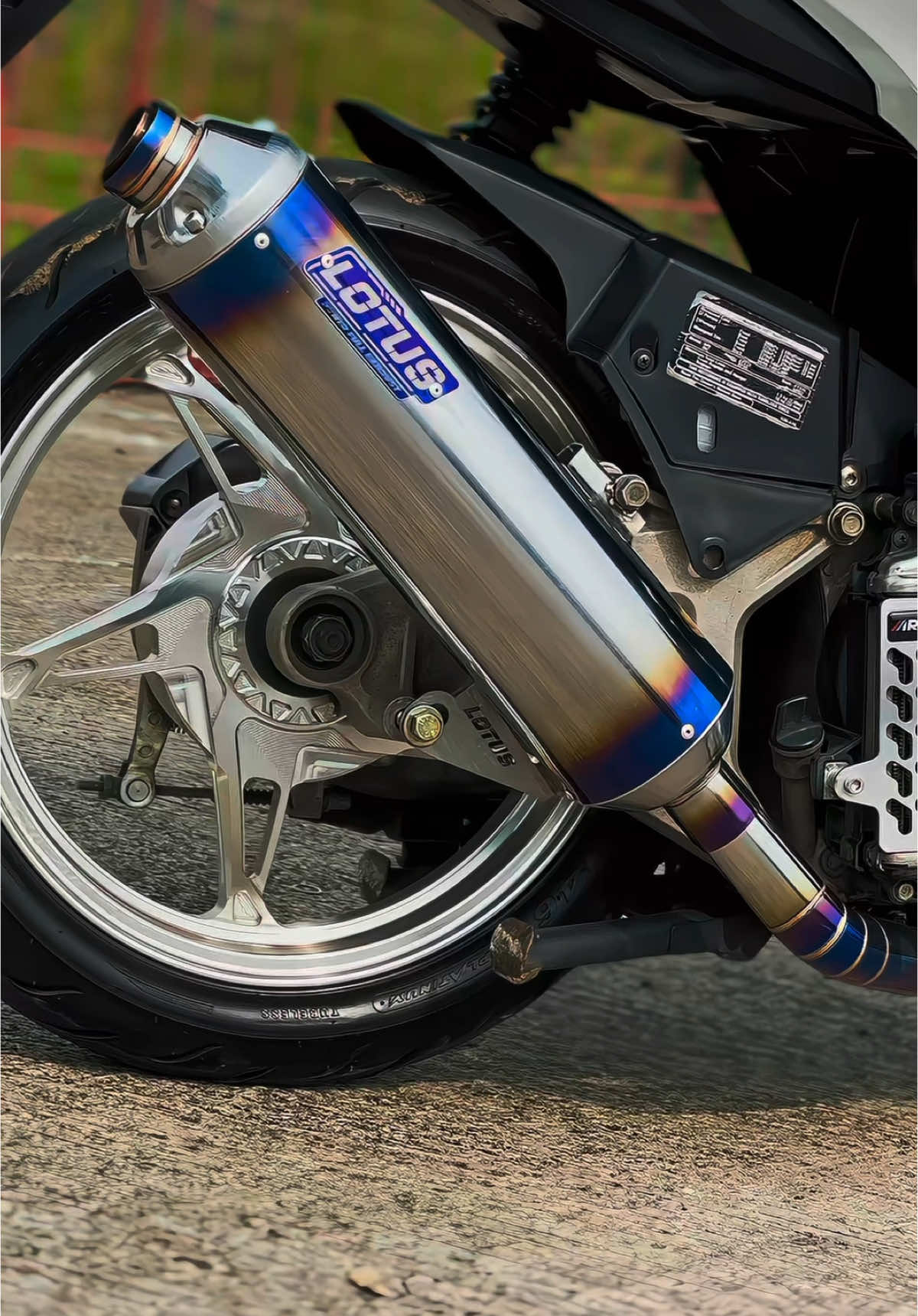 NEW knalpot LOTUS moncong shijiro blue BAHAN FULL STAINLES 28 38 OUTE 45 🔥🔥🔥🔥 #knalpotlotus #lotusexhaust #fyp #fypシ #varioproper #vario #knalpotstandarracing #aerox155 #miosporty #aeroxmodifikasi #knalpotshijiro #beatdluxe #knalpot 