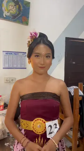 Makeup Tari Minimalis 😍 • • • • Booking? Dm or Wa ✨ #makeup #makeupbali #makeuptaribali #makeupbaliminimalis #makeupmurahdenpasar #makeupgraduation #makeupgraduationbali 