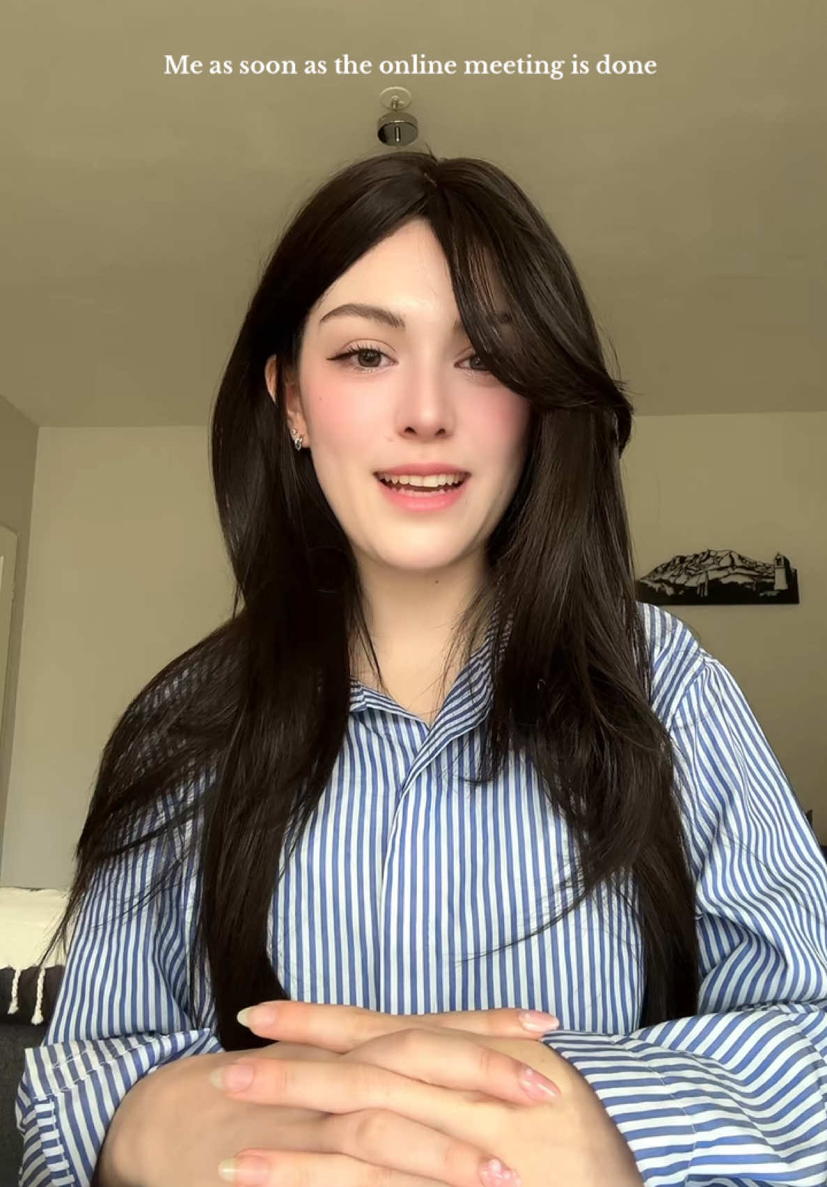 Sweating like crazy under the wig #humor #workinkorea #expatinkorea #foreignerinkorea #workmeeting #interviewtips #wigtok 