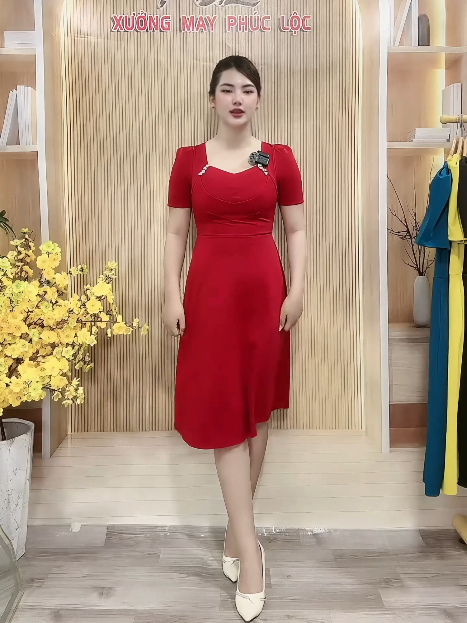 #Váy Đầm Dự Tiệc Trung Niên Đi Cưới Thiết Kế Cao Cấp Đầm Đi Tiệc Đầm Xòe Ngực Đính Charm PL80#vaydutiec #thoitrangnu #damdutiec #vayxinh #damtrungnien #damxinh #vaydamdutiec #TikTokShopVN #xuongmayphucloc