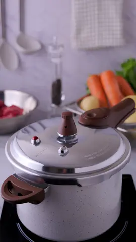 Panela de Pressão Vanilla 4.2L Brinox com antiaderente cerâmico e fundo de indução compatível com todos os tipos de fogões, inclusive fogões à gás!  Compre agora no TiktokShop com desconto! 🏃 #enxovaldecasanova #tiktokshop #casa #panelas