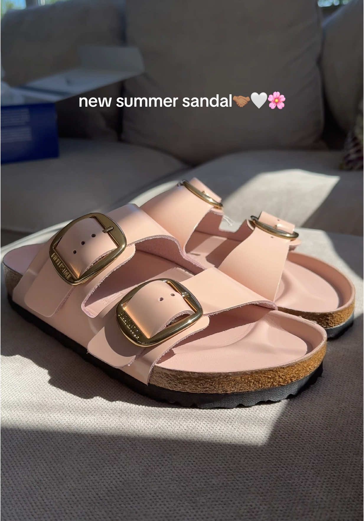 unboxing my new birkenstocks❤️‍🔥❤️‍🔥 #unboxing #haul #asmr #shopping #aesthetic #style #outfitinspiration #casualfashion #birkenstocks #summershoes #sandal #pinterest #aesthetic #summersandals #trendyfootwear #footwear #fashion #pink @Birkenstock Europe @BIRKENSTOCK 