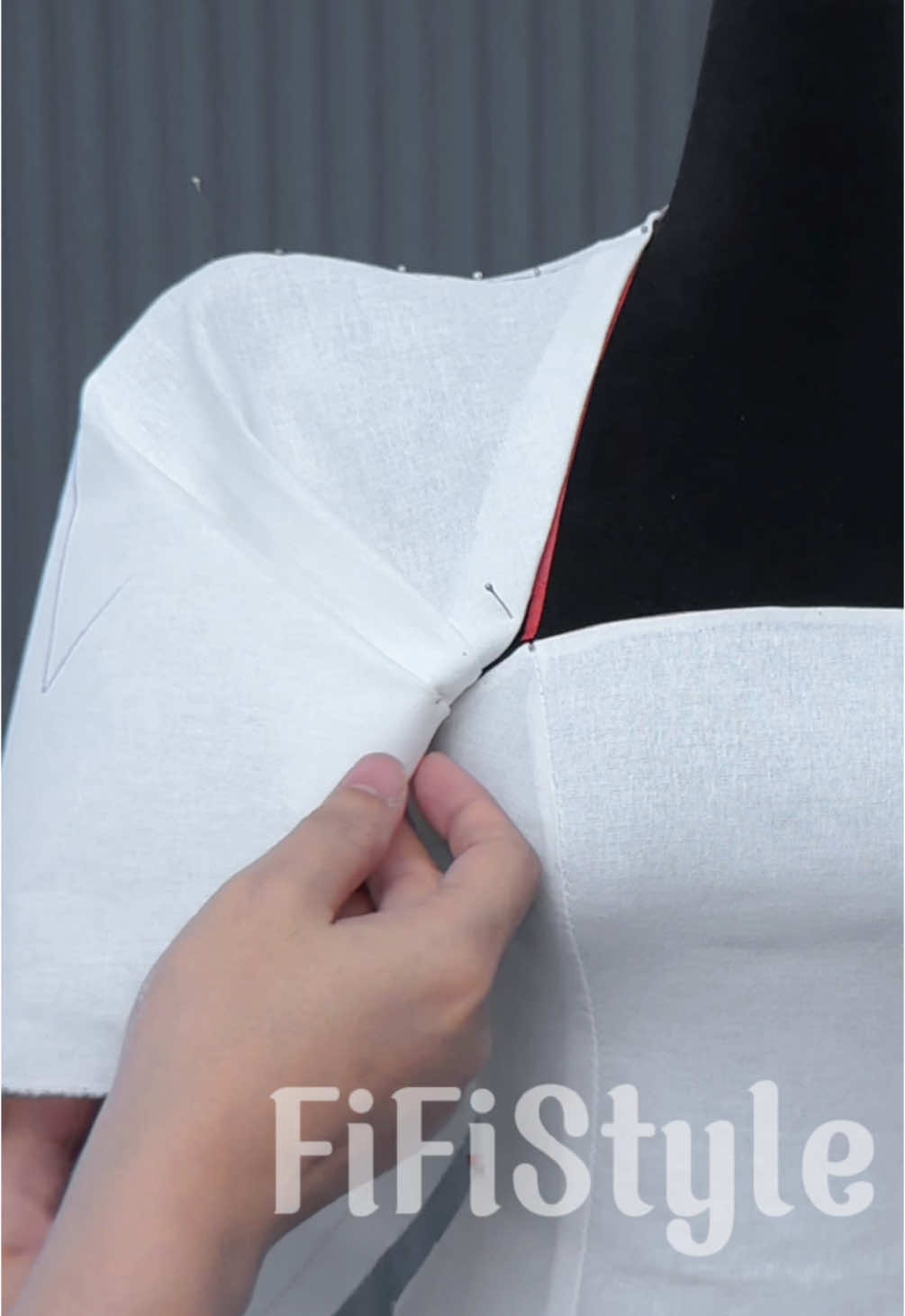Thiết kế tay bồng xếp ly cho áo dài cách tân - Lớp Drapingonline. #họcthietke #fifistyle #fashiontiktok #thietkethoitrang #draping #daythietke 