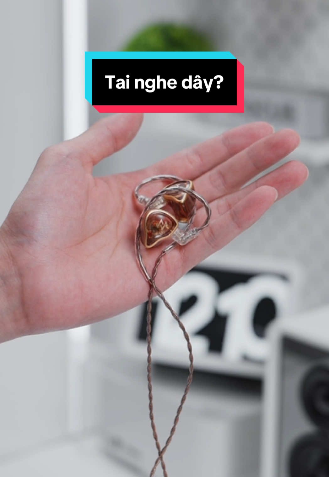 Chọn ngay tai nghe có dây này cho góc làm việc chơi game #desksetup #LearnOnTikTok #decor #nghiensetup #banlamviec #deskaccessories #nfacousna20 