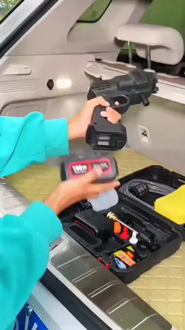 💦 ¿Tu manguera no saca ni el polvo? Esta hidrolavadora inalámbrica arranca la mugre en segundos. ✔️ Potente chorro de alta presión ✔️ Sin cables, sin enredos ✔️ Usala con agua de balde, tanque o grifo 🧼 Incluye boquillas, espuma y manguera larga Limpia tu carro, moto, herramientas o patio… Fácil, rápido y con fuerza real. #hidrolavadora #vehiculo #limpiezafacil #carwash #limpieza #lasmegaofertas