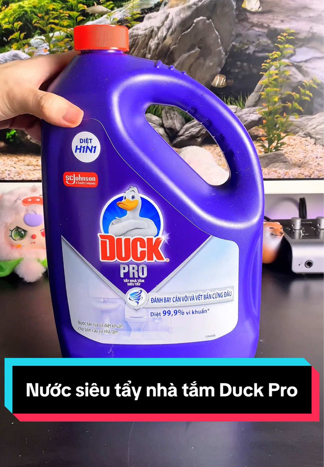 Nước siêu tẩy nhà tắm Duck Pro, diệt nhiều loại vi khuẩn và diệt hết 99,9% lận nha. Mua ngay để bảo vệ sức khoẻ gia đình bạn 🥰 #bebereview #bebe #review #nuoctaynhatamnhavesinh #nuoctaynhatam #nuoctaynhatamduck #duckpro #nuoctaynhavesinhduck #duckconvit #dietkhuanboncau #dietkhuan 