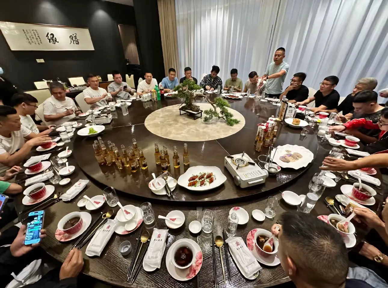 Con có sung sướng gì đâu. Khi chữ tiền chữ hiếu con chưa làm tròn. Đâu ai thấy dáng vẻ lúc con mệt mỏi áp lực. Cũng muốn được yêu thương che chở chứ không phải bon chen ngoài xã hội....! #中国 #story #stttamtrang 