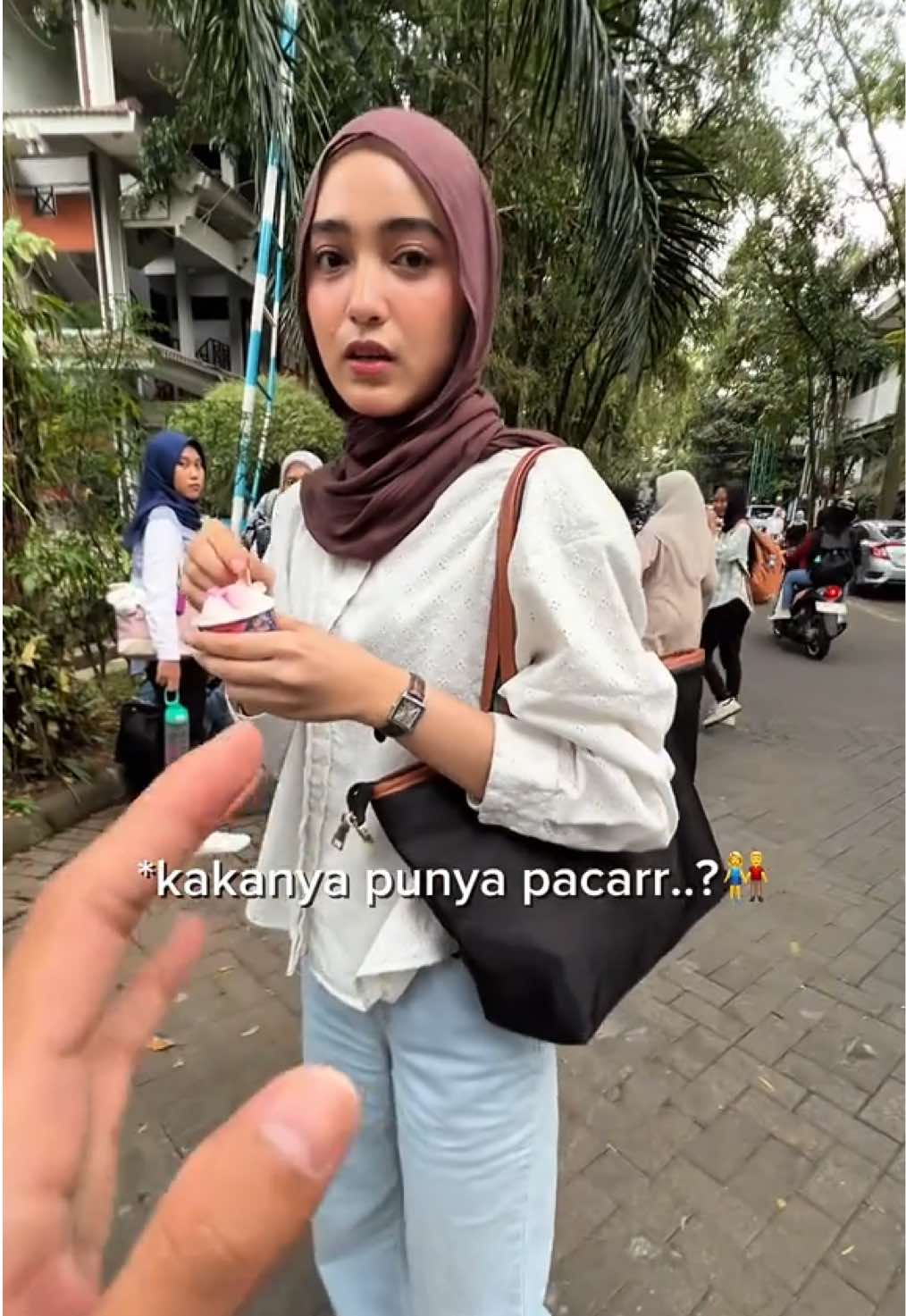 kakanya jago gombal wee🥰🫶🏻 #mahaciwa #kenalanduludong #gombalanmaut #fyp #kulinermalang #exploremalang #getcontact 