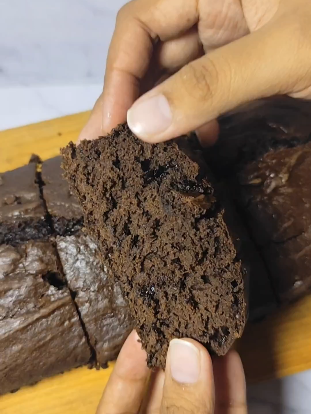 Brownies Panggang Pondan #brownies #fudgybrownies #nomixer #browniespanggang #browniesamanda #cakecoklat #fluffy #resepsimple #idemasakan  #fyppppppppppppppppppppppp #fypシ゚ #fypage #dessert #sweetdessert 