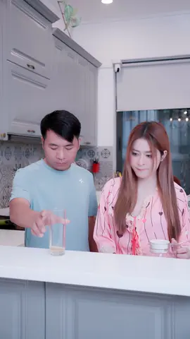 Vợ chồng quá hiểu nhau #tranngocphuongmai #vochong #mairisvietnam #haihuoc #haihuocvuinhon 