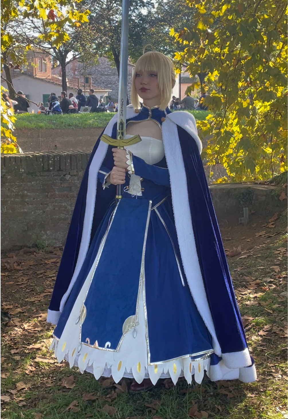 Video I made some time ago but never posted… I miss those days so much. Feeling down right now #saber #sabercosplay #artoriapendragon #artoriapendragoncosplay #fatestaynight #fategrandorder #fatego #viral #cosplay #fyp #foryoupage