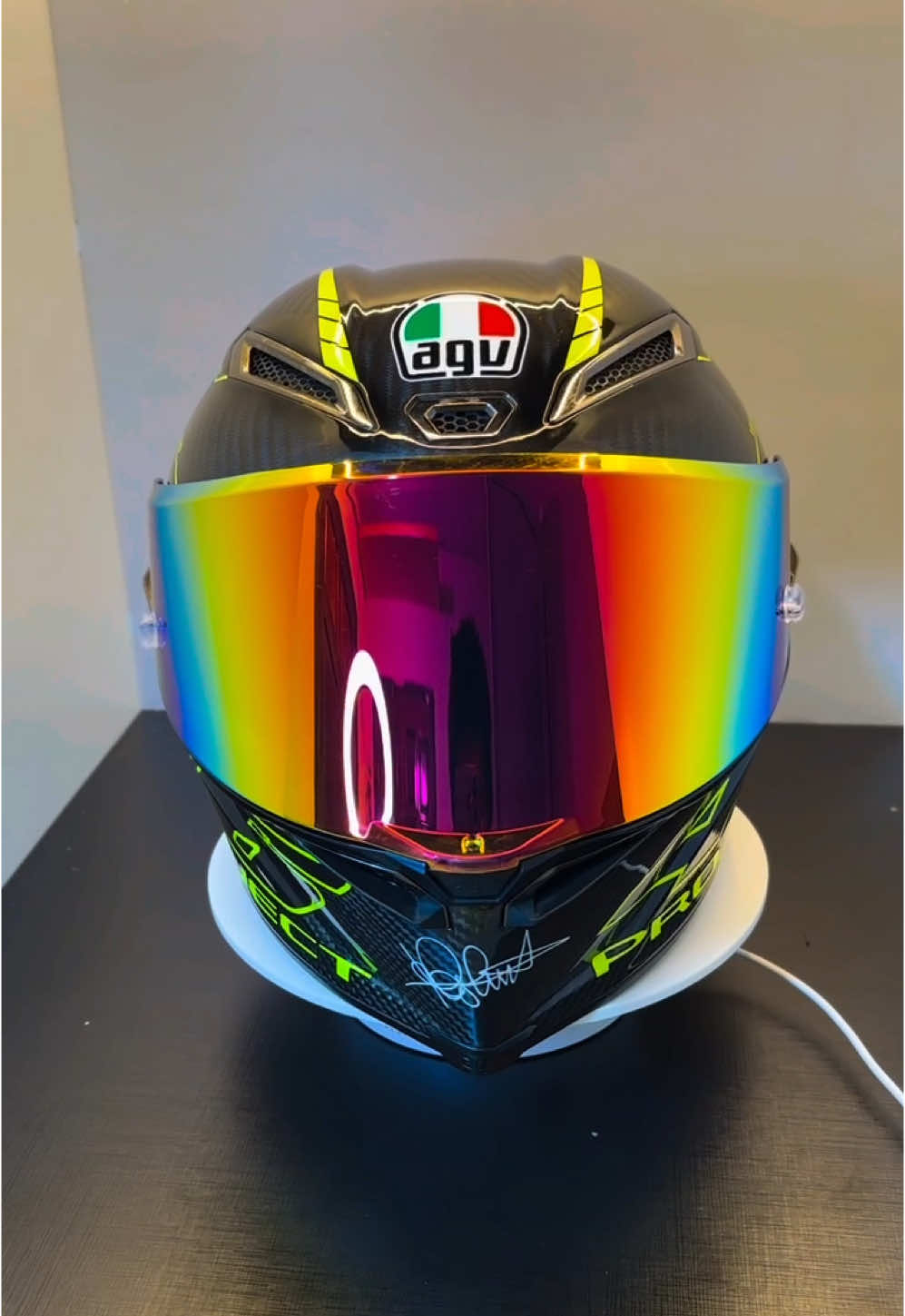 AGV Pista GP R - 46 Project 3.0 Carbon 🔥 #agv #agvhelmet #agvpistagprr #agvpista #bikers #moto #dammemoto #motorcycle #motor #dammepkl #pklmoto #biker #motorbike #motorycle #motociclista #helmet 