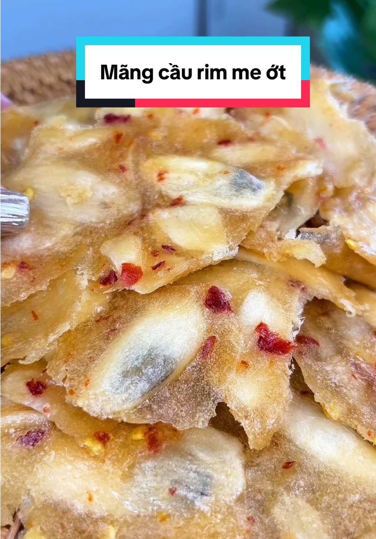 Mãng cầu rim me ớt chua chua ngọt ngọt.  Ai đang buồn miệng, đắng miệng, bầu bí, thèm ăn cái gì chua chua ngọt ngọt thì hốt liền nha #luuluutham #review #mukbang #food #mangcaurimmeot #mutmangcau #mut #mangcau 