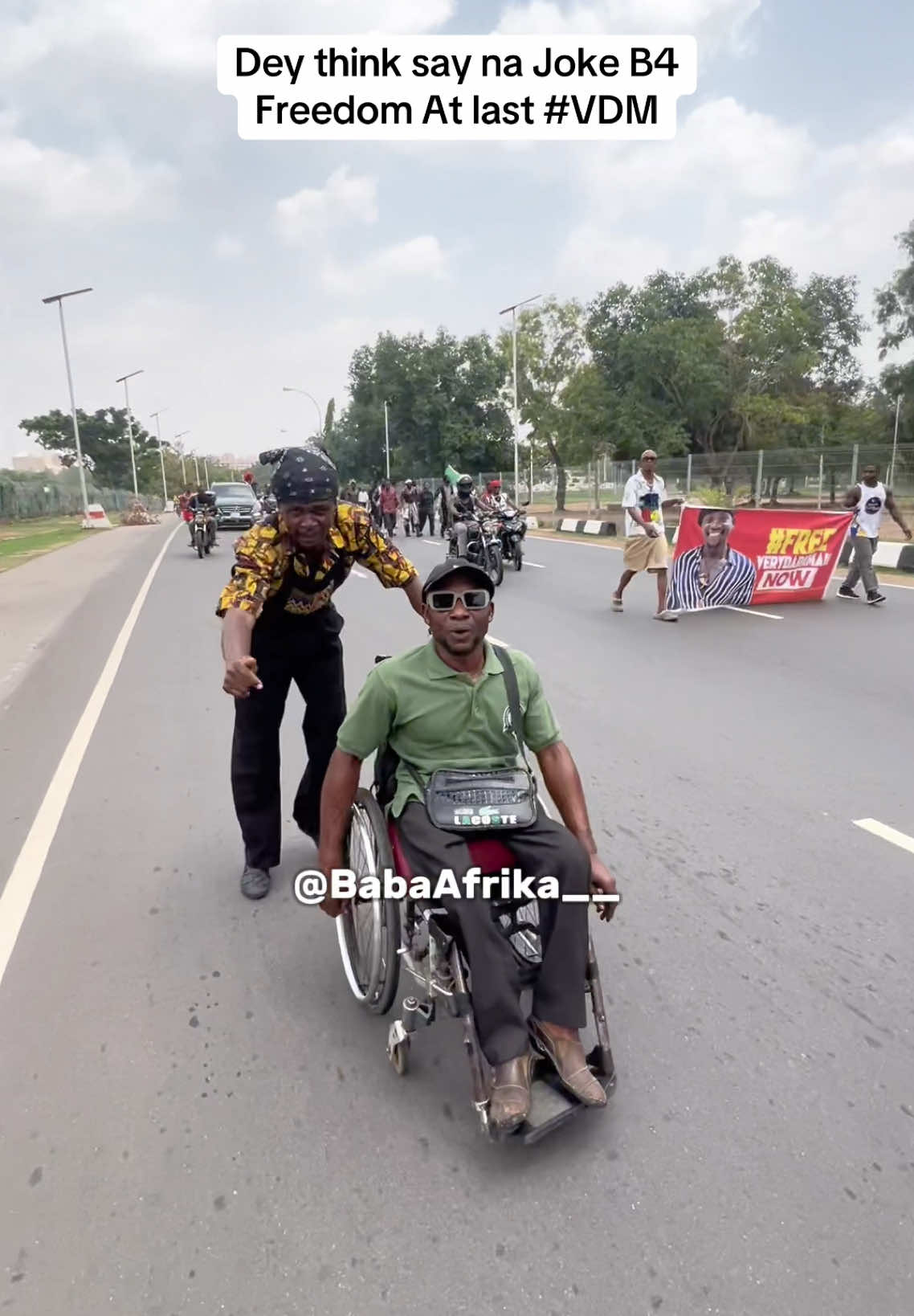 You carry who the Speak for Deaf & Dumb like me and you think say I go rest? At the end we won #FreedomVDM #Verydarkman 