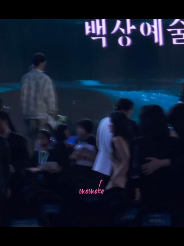 INI FANCAM UDAH PALING JELAS BANGETTT PLISS😭😭🫵 #fypシ゚ #kimhyeyoon #hyeyoon #byeonwooseok #wooseok #fyourpage #fy #fypage #baeksangartsawards #foryoupage #woohyecouple #woohye #변우석 #김혜윤 #우석 #혜윤 #fyppppppppppppppppppppppp 