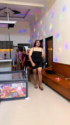 Judul apa lagi ini? Seduai permintaan kalian kan @ERVN” @Mas Ridwan 93 @Mami_berta2 @ska_kbr3 @🅱️hocil.CO 