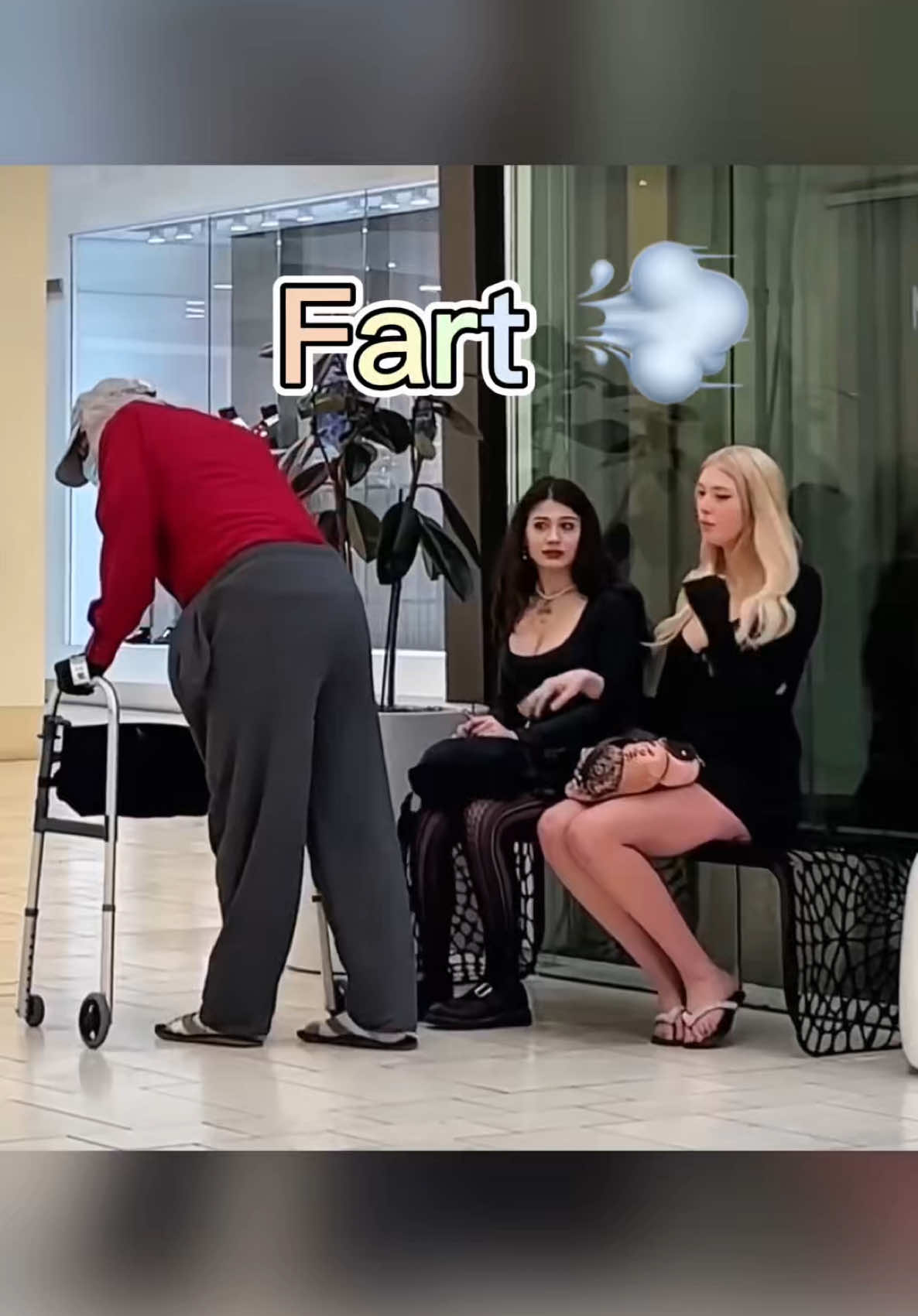 #fart #fartprank #fypシ #foryouu #prank #smileplease #funnypost #funnyprank #farting #america #trynottolaugh #fail 