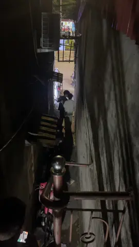Nhìn họ hạnh phúc mà mình chảnh lòng
