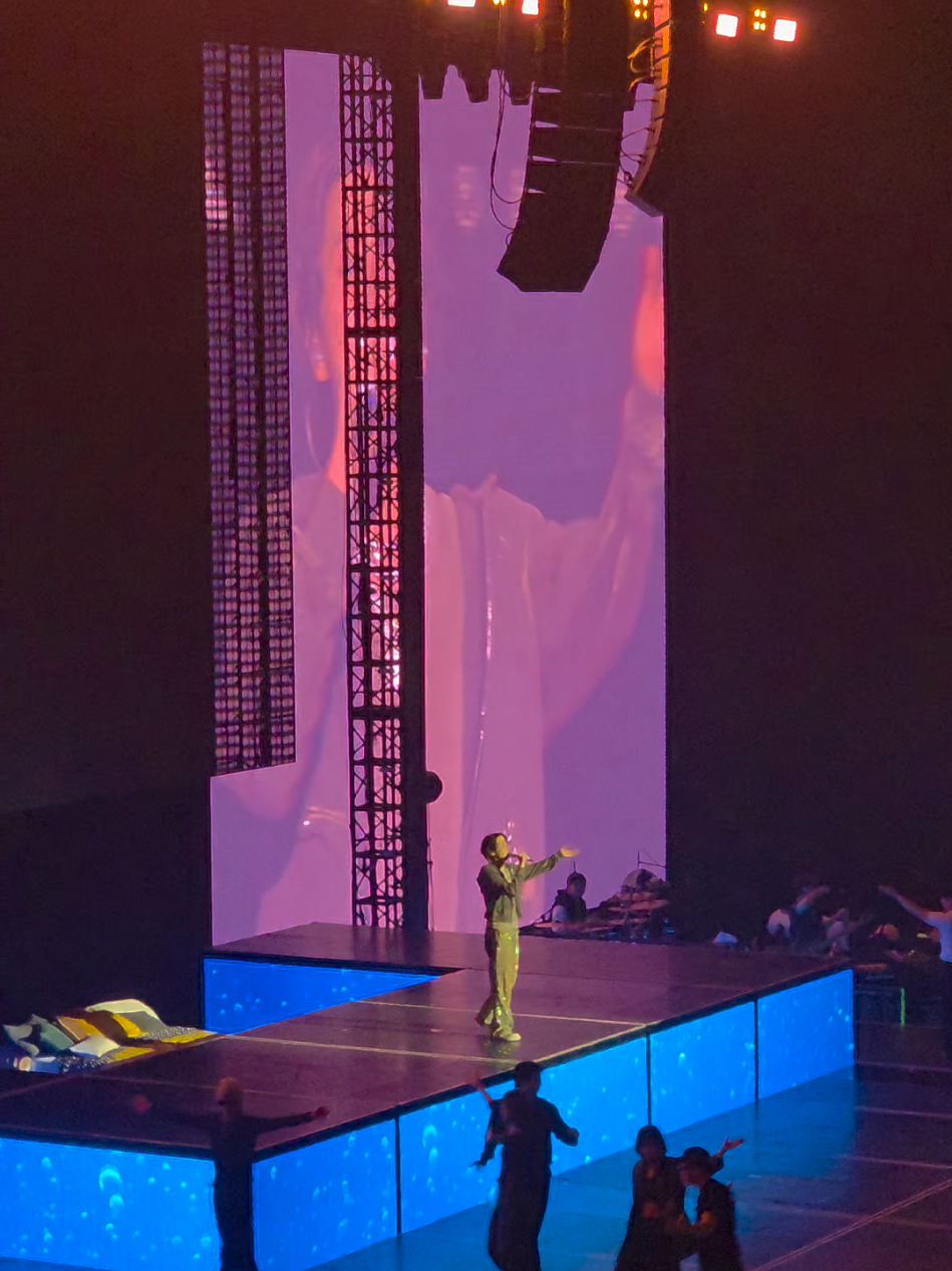 Jhope like a burst of happiness when he's on stage, so much fun to watch. 💜🥹🫶 #jhope #jhopeinjakarta #jhopeonthestage #jhopeonthestagejakarta #hopeonthestage #hopeonthestagetour #day2 #bts #btsarmy @hobipower 