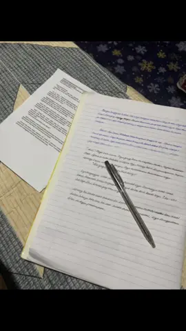 Penat gess😊 #xybcza #livephoto #fyp #homework 