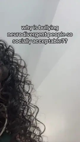 this type of singling out genuinely disgusts me so bad. #autism #neurodivergent #bullyingawareness 
