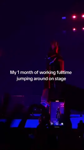 More than worth it cuz I got to see me and my girlfriends wife, met my new mommys, and not to mention, got the well needed therapy session #billieeilish #hmhastour #amsterdamn2 #fyp #wife #engagement #fulltime 
