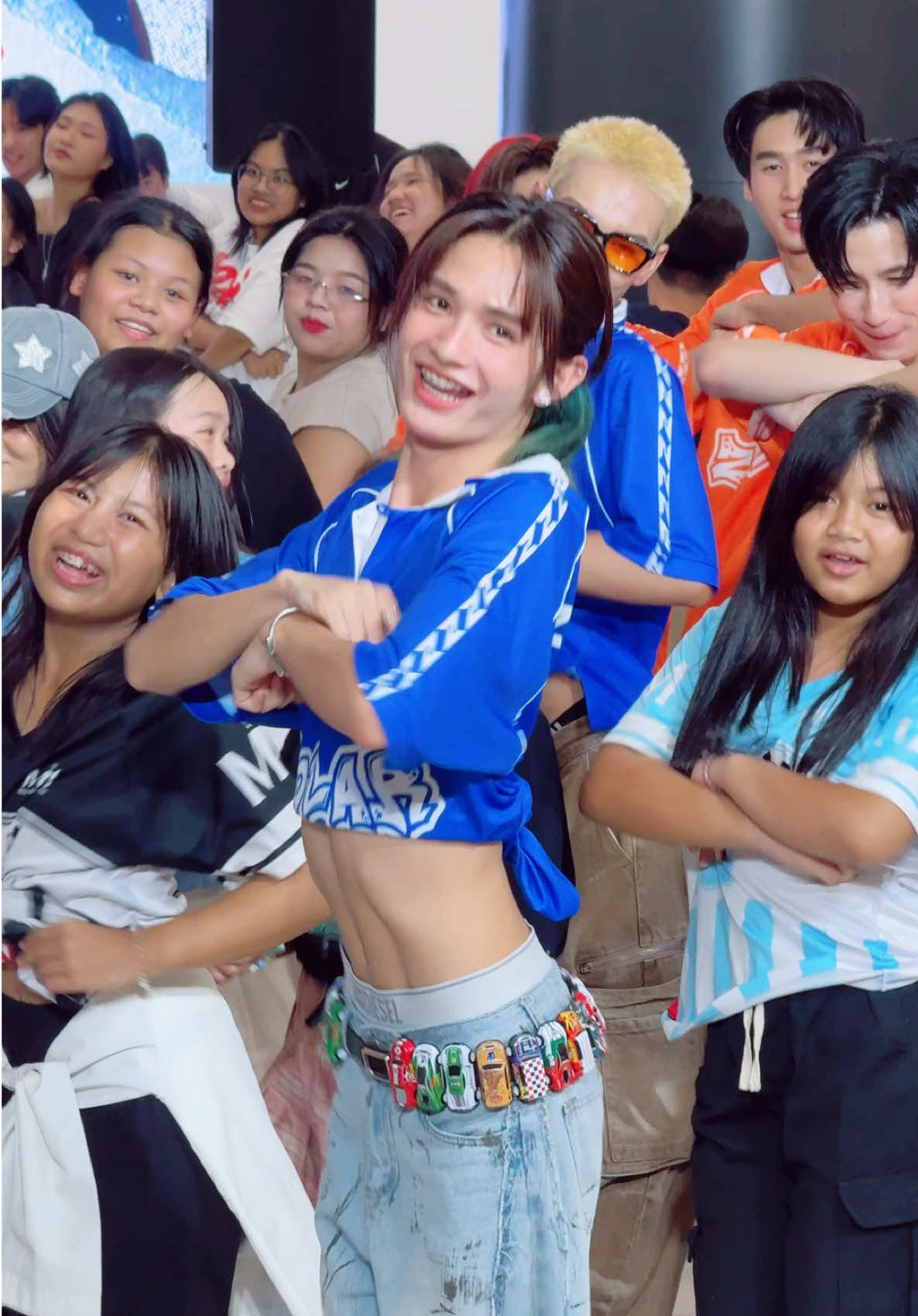 โฟกัสหุ่นจึ้งมากกก #zolar #babytee #galchanie #tpop #randomdance #themallxสนามเด็กเต้น #themalllifestorexสนามเด็กเต้น #สนามเด็กเต้น #ฉันจะเต้นแรนด้อมทุกวัน #เดอะมอลล์บางกะปิ #gravitymotion
