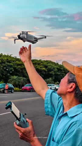 Một buổi chiều nên thơ tại Vinhomes Riverside, và hữu duyên gặp được #nguoibayflycam chính hiệu #vinhomesriverside #vinhomesriversidetheharmony #chiều_nắng_đẹp #dạo_bộ_vinhomesriverside #bình_yên #hoàng_hôn #theharmony 