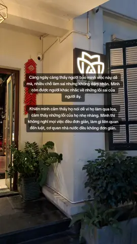 Ai cũng có lúc sai, và mình cũng sai rất nhiều. Ở họ có sự tự tin mà mình chưa bao giờ có. #thatnghiep #thuviec #dilam  #tamtrang #suyngam #xh 