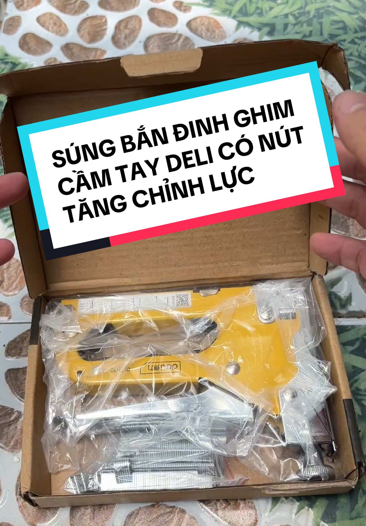 Súng bắn đinh ghim đa năng Deli 4 trong 1, có nút chỉnh tăng lực. #sungbandinhghim #sungbanghim #bandinhghim #sungbanghimdanang