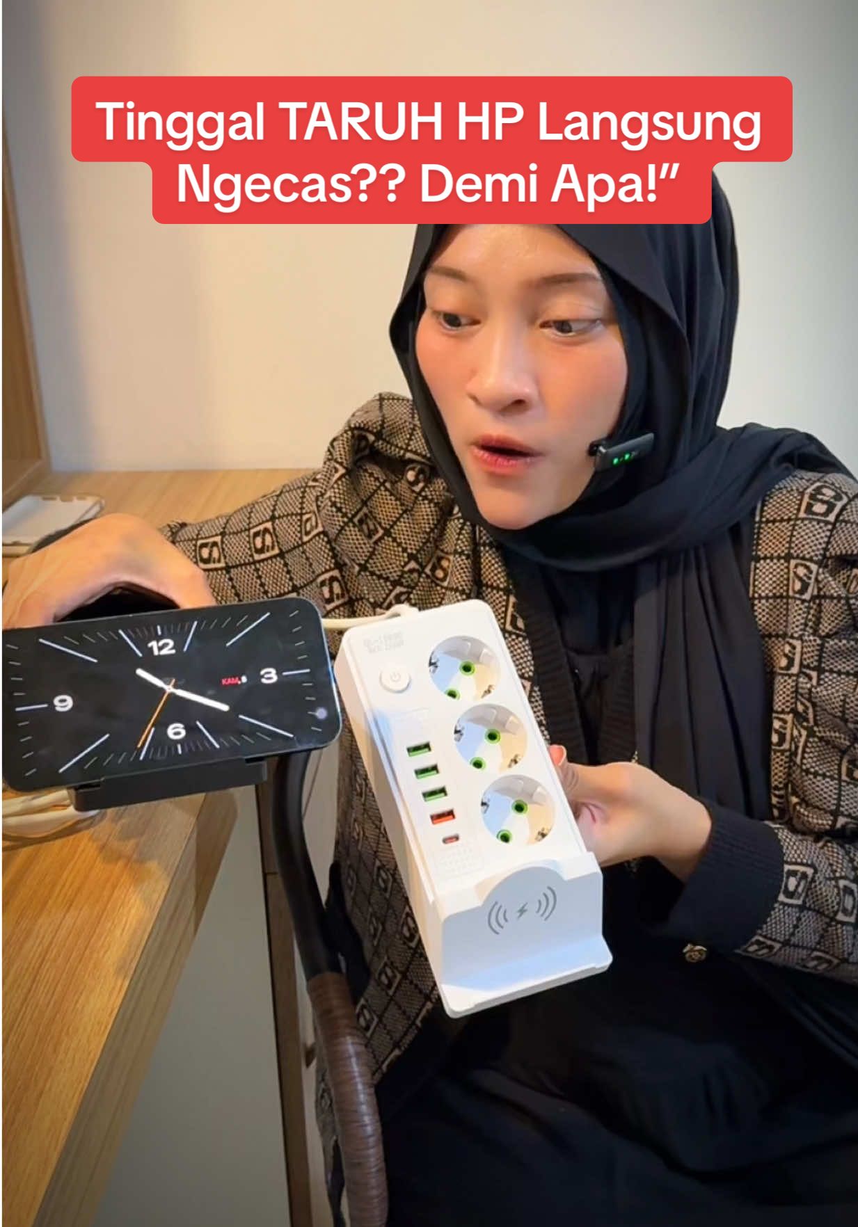 Aku baru tau ada stop kontak kayak gini, dan aku langsung butuh!🤣 Tinggal taruh HP langsung ngecas, gak perlu cari kabel pas ngantuk-ngantuk! Udah gitu ada 3 lubang manual, 4 USB, 1 kabel tepsi, dan tombol cetek-cetek buat ON/OFF listriknya! Sumpah ini aku banget sih… langsung checkout! . . #stopkontak #stopkontakmultifungsi #stopkontakwireless #cargerwireles #cokraun #promoguncang55 #wibgajian #cuantanpabatas #colokanlistrik #colokanlistrikonoff #powersocket 