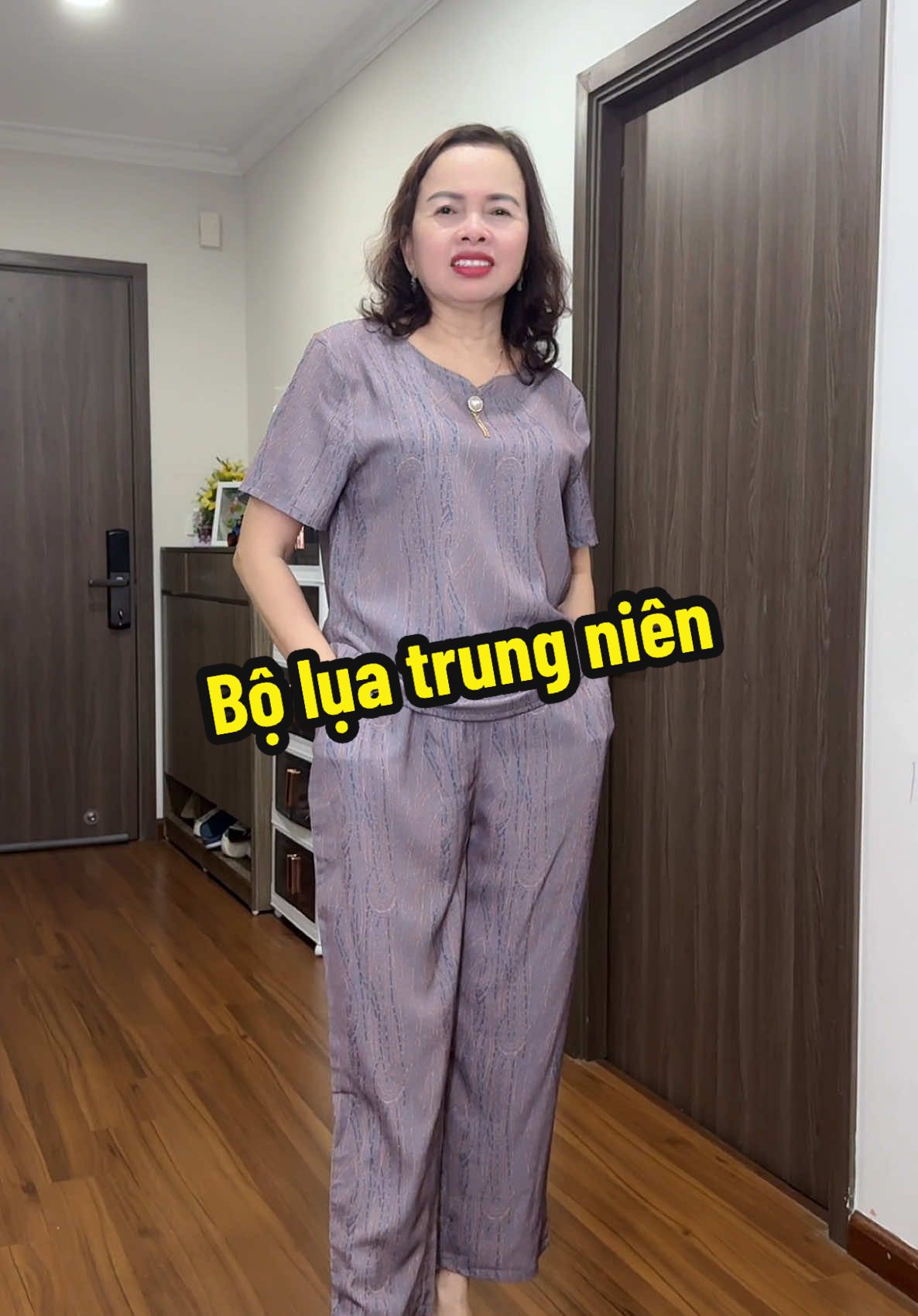 Bộ lụa trung niên siêu mềm mịn  #thoitrangtrungnien #bomacnha #boluatrungnien #trungnien 