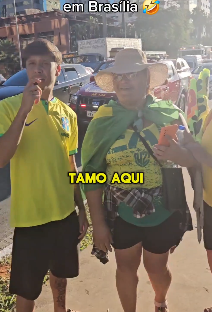 Zoando os Bolsonaristas, na Manifestação em Brasília 🤣  #politica #lula #bolsonaro #esquerdabrasil 