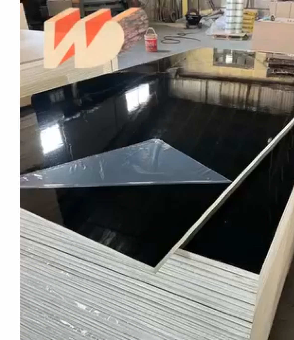 keep exporting the High glossy black melamine plywood to different countries .just tell us your need models,we will Provide the Accurate plywood for you. contact me,WhatsApp: +8615153621807#plywood#plywoodfurnituresupplier#plywoodsupplier #plywooddesign #plywoodfurniture #plywood #phenolic#plywood 