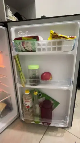 Barangkali ada yang butuh kulkas second boleh tanya tanya yaa, aku lagi mau jual kulkas aku harga 800rb bisa nego. Cocok buat anak kost yang sukaa masak masak ##fyppppppppppppppppppppppp #fypdong #jual #preloved 