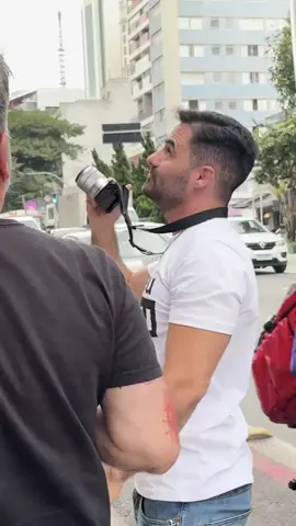 Esse é o famoso país onde o poste mija no cachorro.  Vídeo completo no canal Mamãefalei no YouTube! #politica #direita #cortesmbl #invasao #esquerda #mamaefalei 