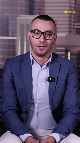 Zsoltnak végül sikerült meggyőznie egy Cápát. Szerintetek mi volt a sikerének a titka? #cápákközött 🦈