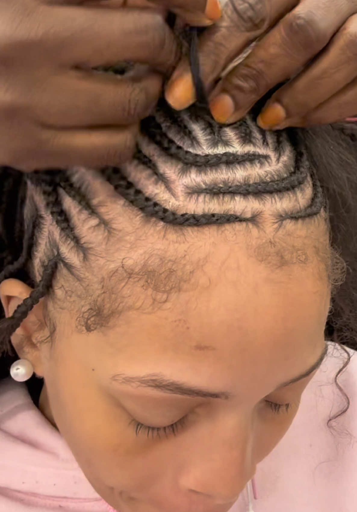Went to get Fulani braids at Harlem 24 braiding shop @timajoli & they came out so cute ! 10/10 ! & I got stuff for Azari’s birthday ! Why am I wearing no crocs in the rain 😭😭😭😭 that was not on purpose 