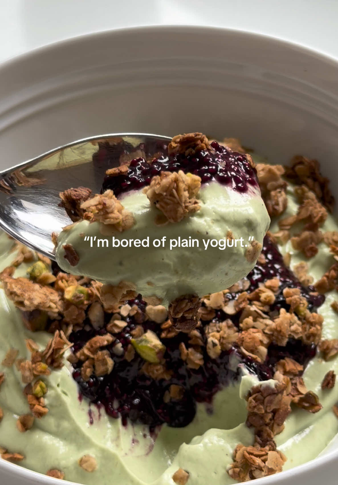 (AD) ok this was revolutionary…🫐🍵 you’ll need: - 1/2 cup blueberries  - 1tbsp chia seeds  - 1tbsp honey  - 2 cups greek yogurt - 1tsp matcha powder  - pistachio granola to serve (recipe on my profile!) method: 1. combine blueberries, honey and chia seeds in a bowl and microwave for 90 seconds, stirring every 30 seconds. place to one side. 2. meanwhile, mix yogurt and matcha together thoroughly until no lumps are left.  3. layer you bowl with matcha yogurt, followed by the chia jam in the centre and serve with pistachio granola (or whatever granola you like!).  ENJOY!!!🫐🍵 #yogurt #yogurtbowl #breakfast #breakfastrecipes 