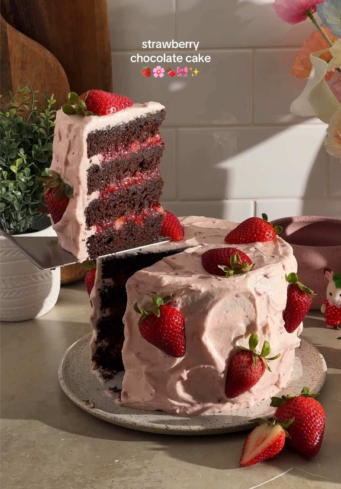 STRAWBERRY CHOCOLATE CAKE 🍓 made with soft chocolate cake layers, homemade strawberry jam, fresh strawberries, and strawberry cream cheese frosting! it’s the loveliest cake to make when you really want to highlight some perfect in-season strawberries ✨ recipe linked in my bio or search “strawberry chocolate cake” on my site teakandthyme.com 🫶 #chocolatecake #cake #strawberrycake #baking #cakeinspo #bakedfromscratch 