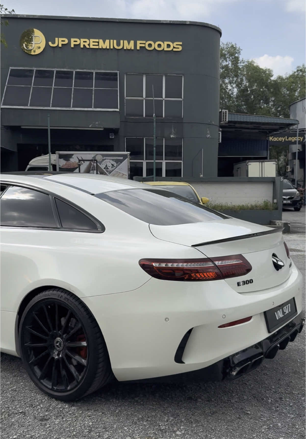 Downpipe test + full titanium #mercedesamg #turbo #amgmalaysia #titanium #exhaust #fiexhaust #ipeexhaust #exhaust #amg #armytrix #e300 #e53 #e63 #amgclub #fyp #e300coupe #w238 #4matic #mercedes 