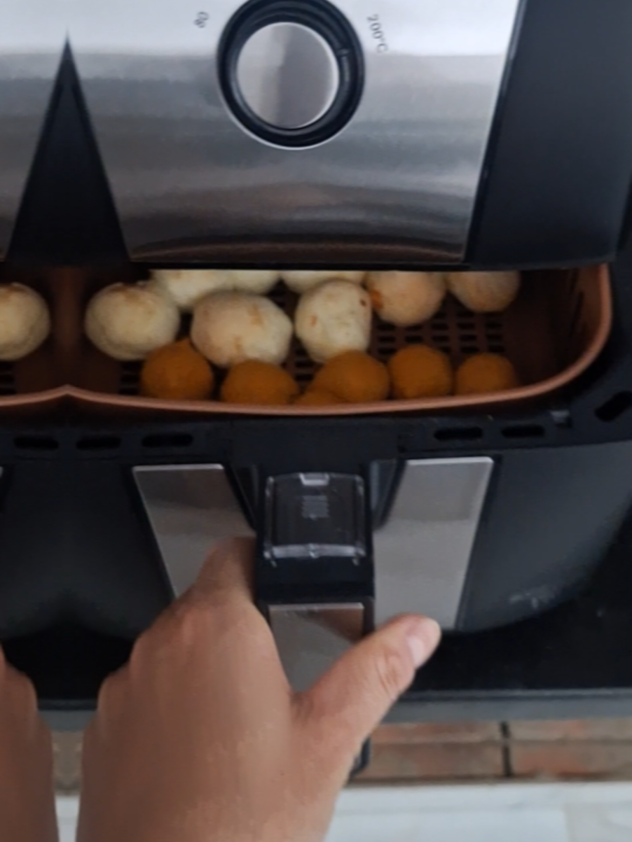 Fritadeira elétrica Air fryer #britaniaBFR51 @Britânia Eletro Oficial #paodequeijo 